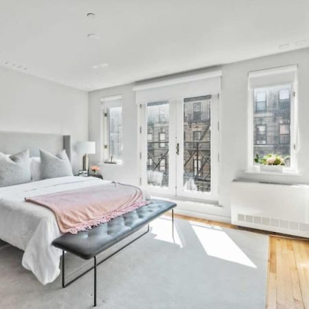 Luxe Studio With Charming Juliet Balcony Nova York Exterior foto