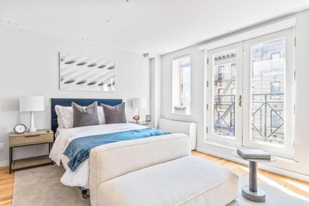 Luxe Studio With Charming Juliet Balcony Nova York Exterior foto